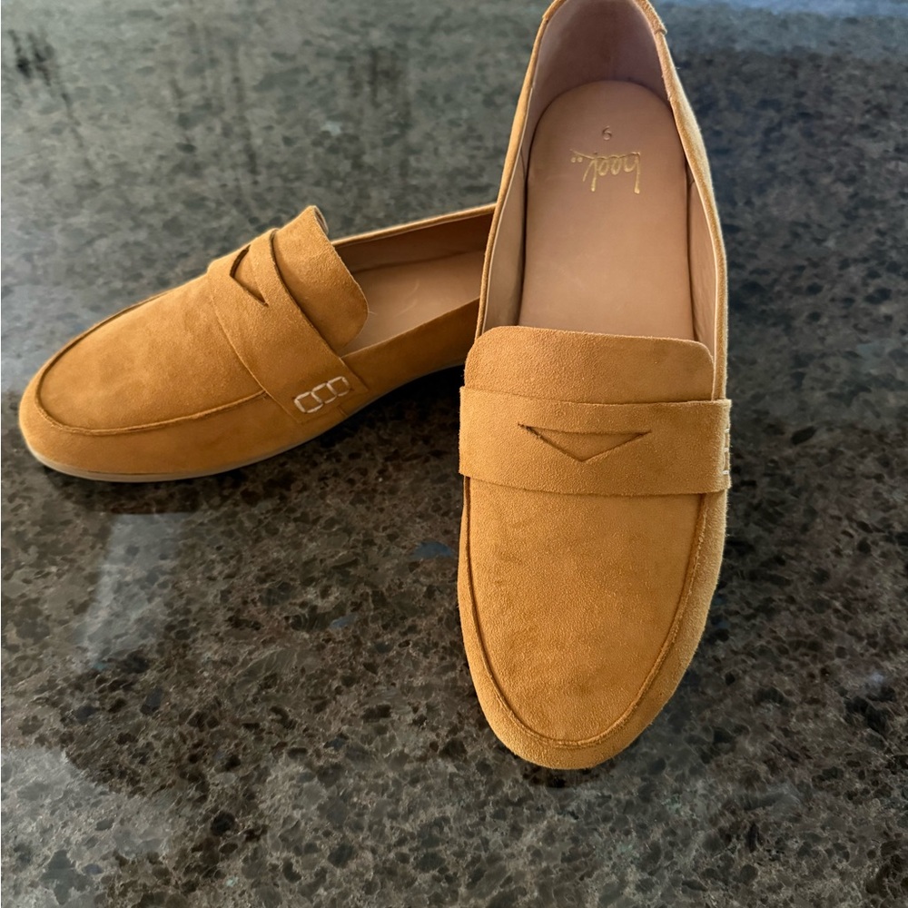 NWT~ Beek Moorhen Penny Loafers in Caramel - Picture 6 of 6